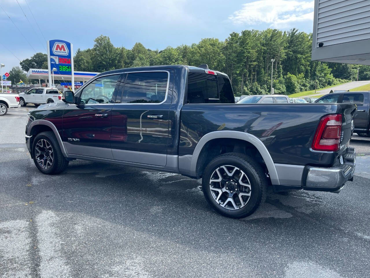 Used 2019 RAM 1500 Laramie image 4