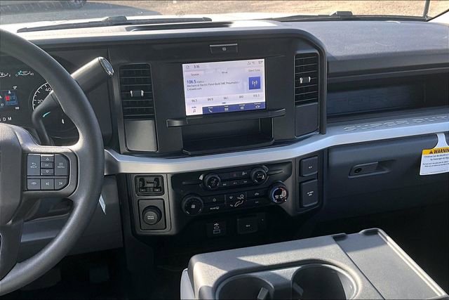 New 2026 Ford F350 XL w/ XL Chrome Package RWD image 7