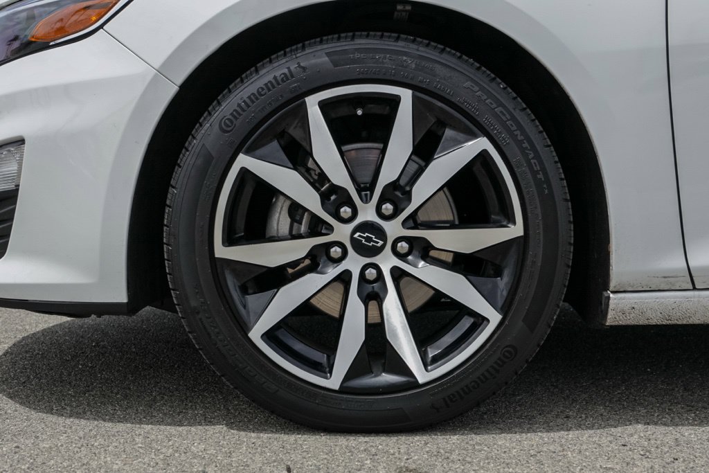 Used 2025 Chevrolet Malibu RS FWD image 13