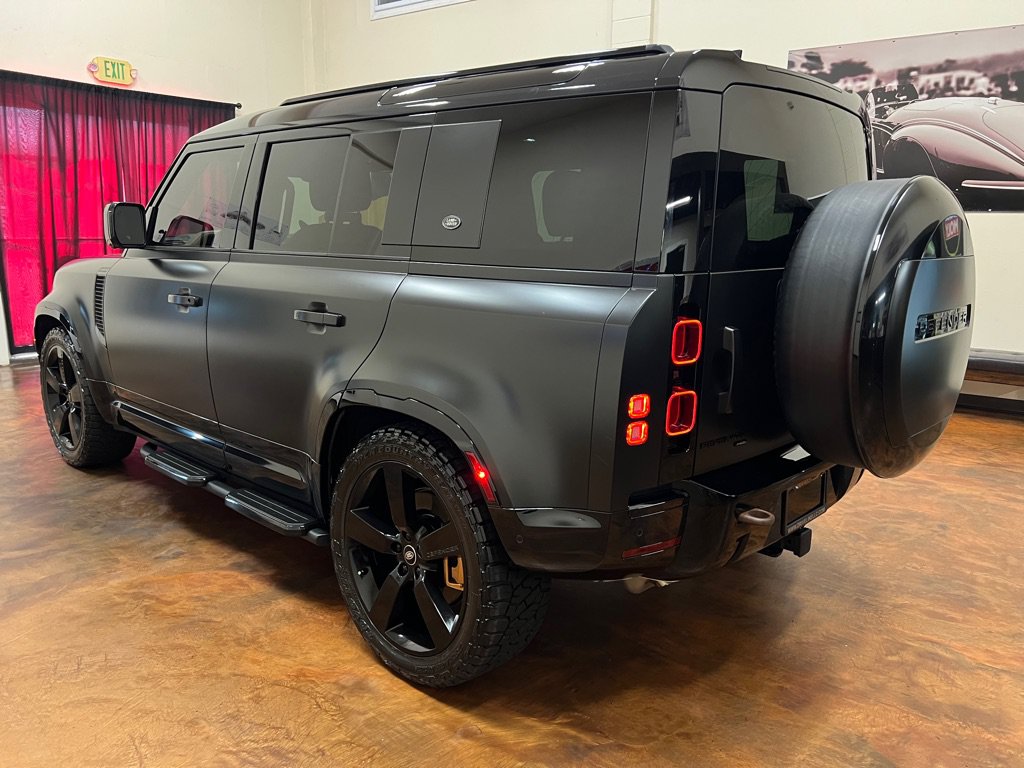 Used 2023 Land Rover Defender 110 X-Dynamic SE AWD/4WD image 7