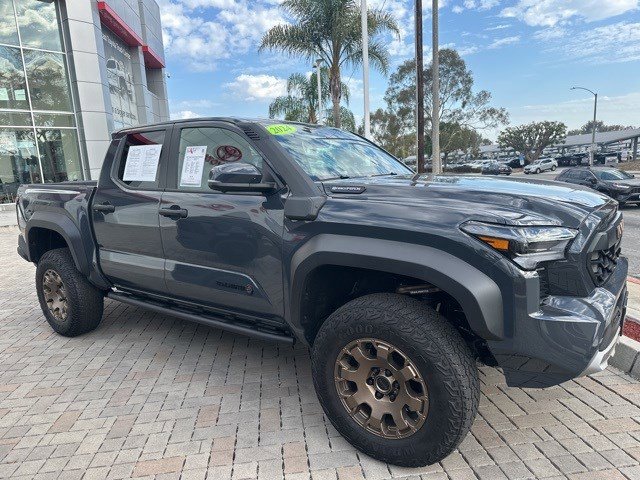 Used 2024 Toyota Tacoma Trailhunter image 2
