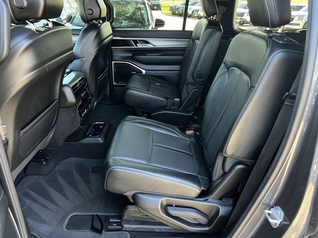 Used 2023 Jeep Wagoneer Series II image 24