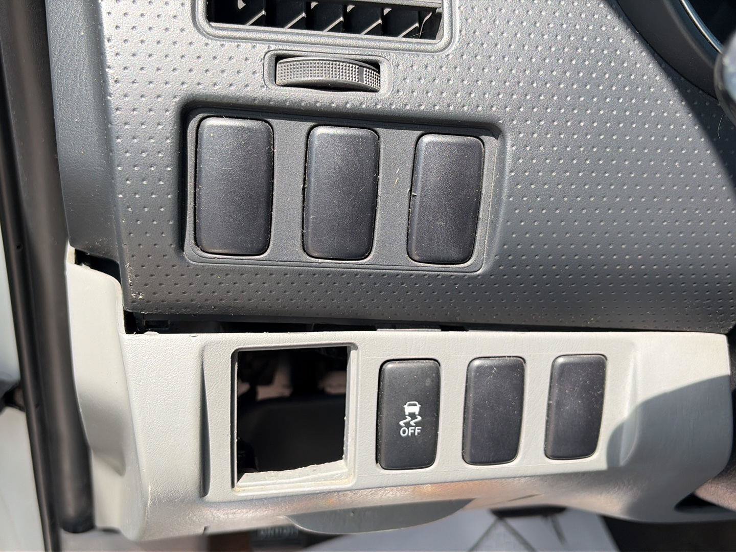 Used 2011 Toyota Tacoma 2WD Regular Cab image 20