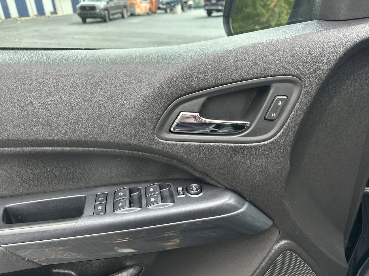 Used 2017 GMC Canyon SLE w/ All Terrain Package image 24