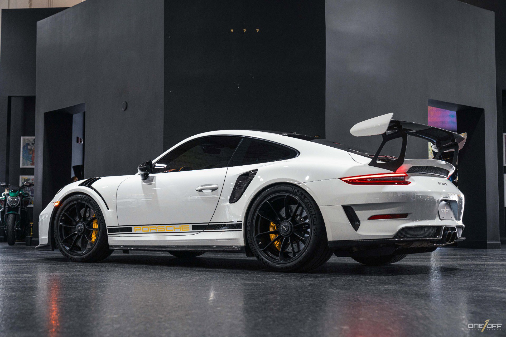 Used 2019 Porsche 911 GT3 RS image 18