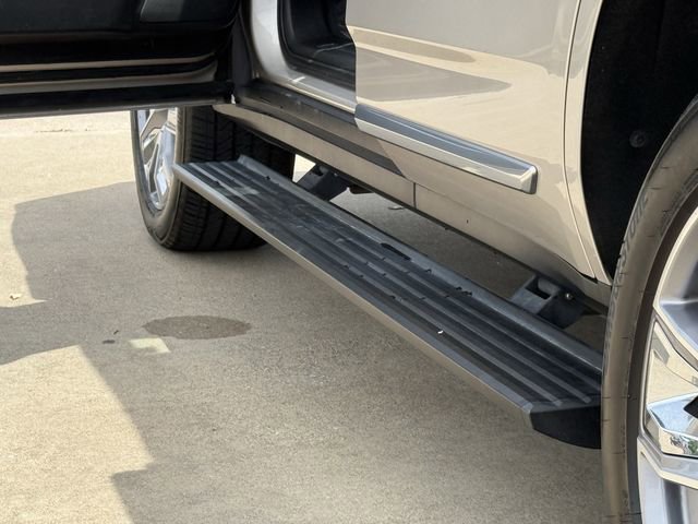 Used 2021 GMC Yukon Denali RWD image 12