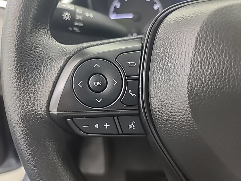 Used 2025 Toyota Corolla LE FWD image 30