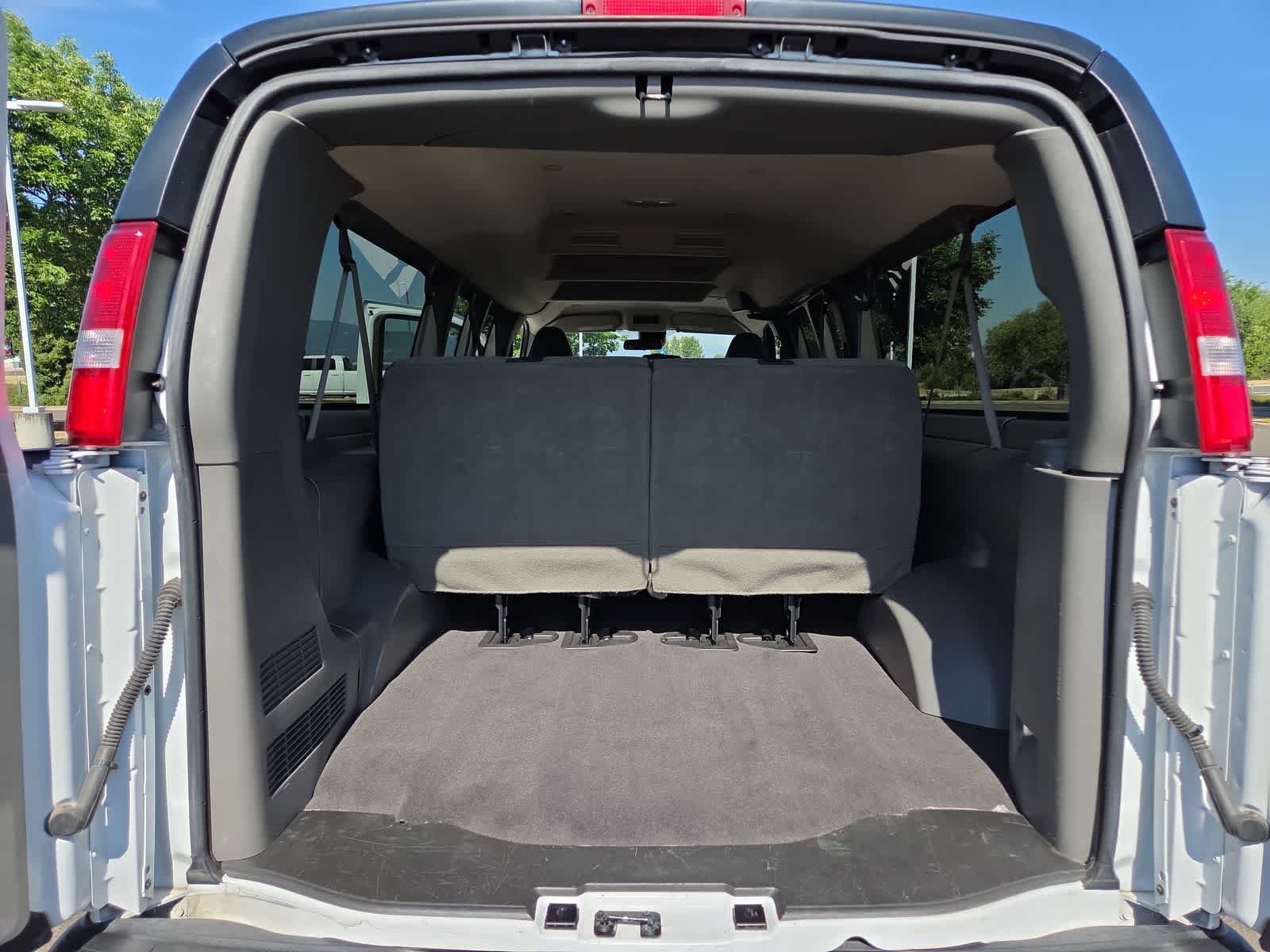 Used 2023 Chevrolet Express 3500 LT w/ LT Preferred Equipment Group RWD image 27