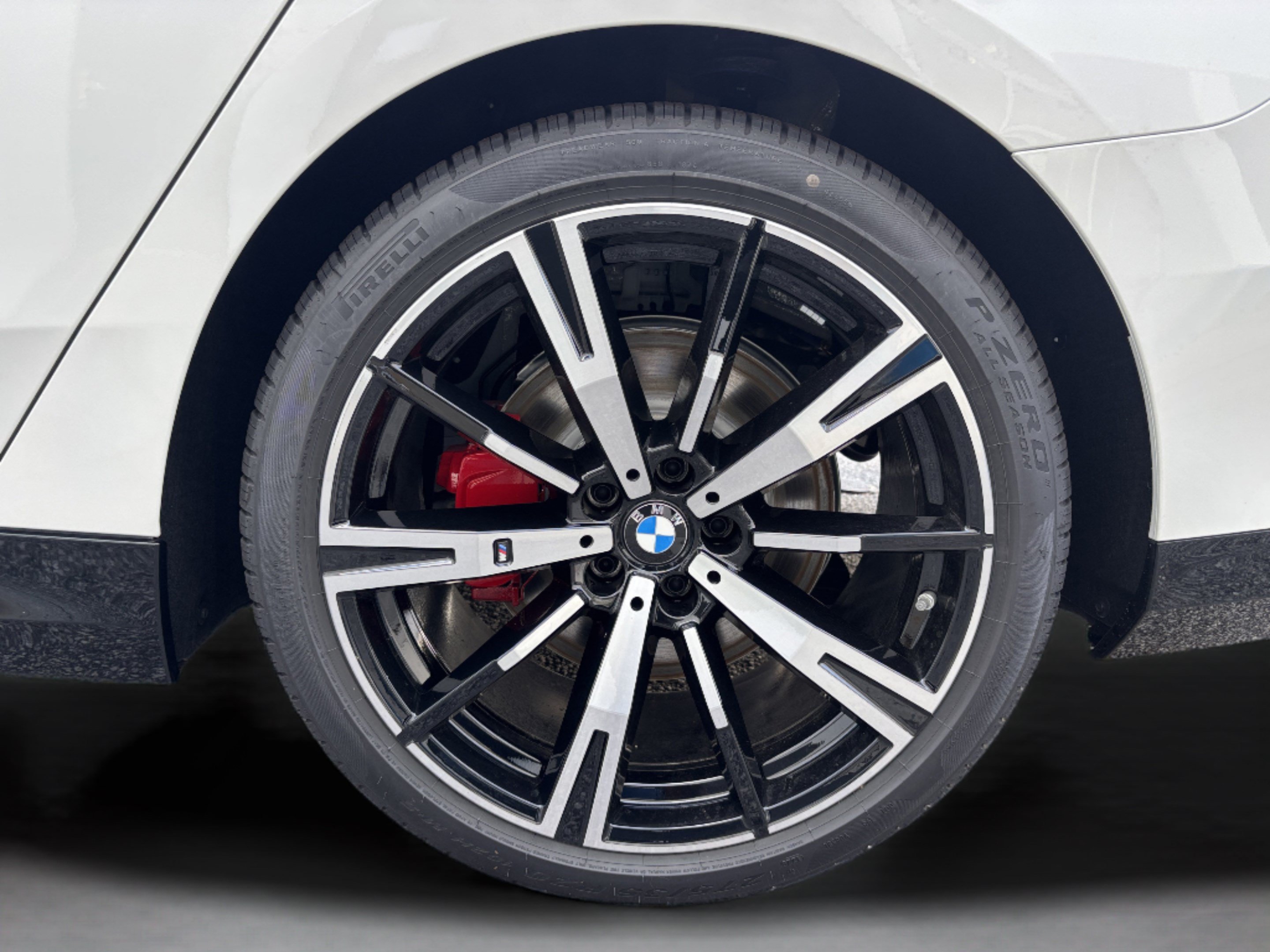 Used 2027 BMW 530i w/ M Sport Package RWD image 33