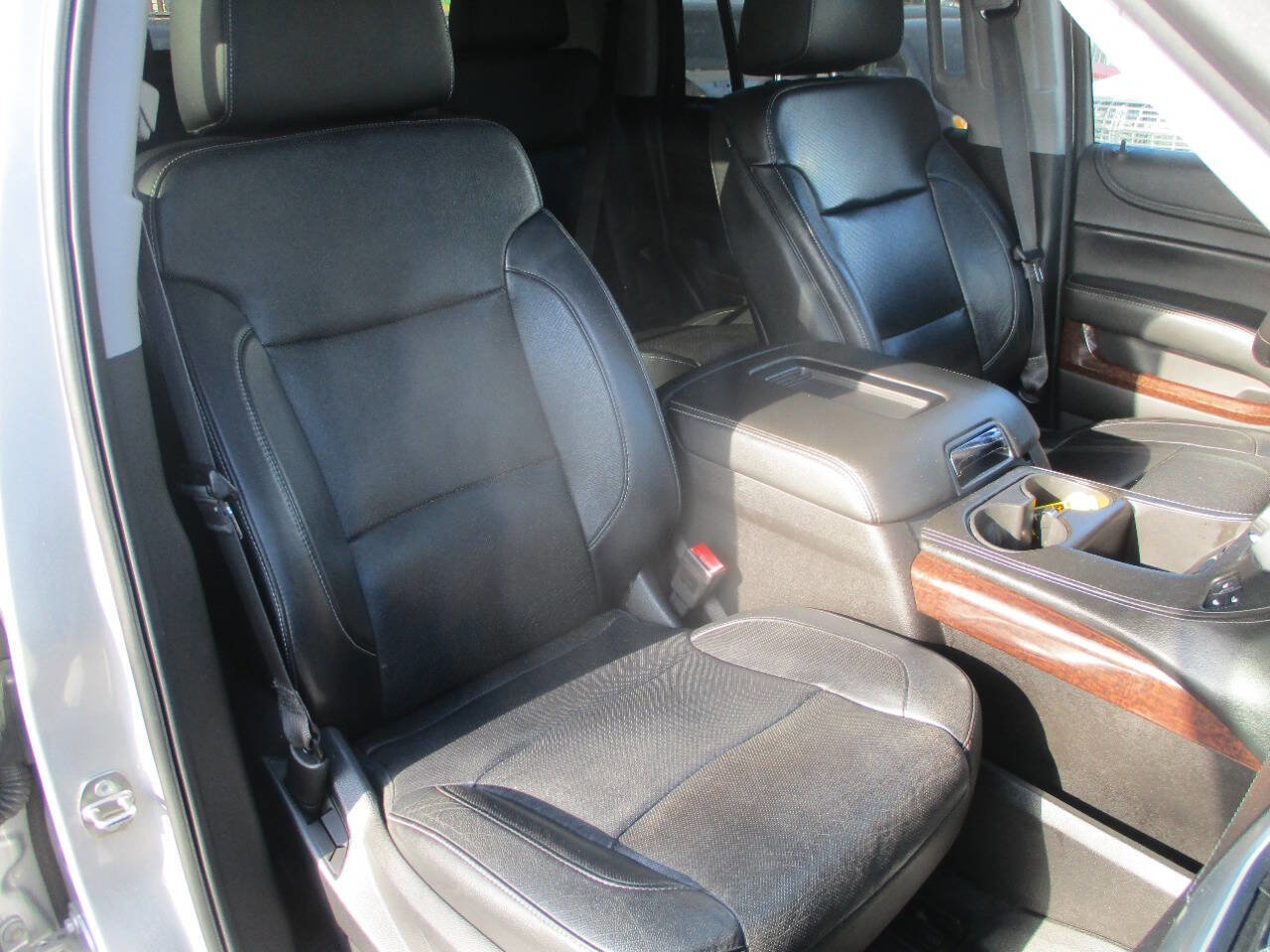 Used 2015 GMC Yukon SLT w/ Open Road Package image 8
