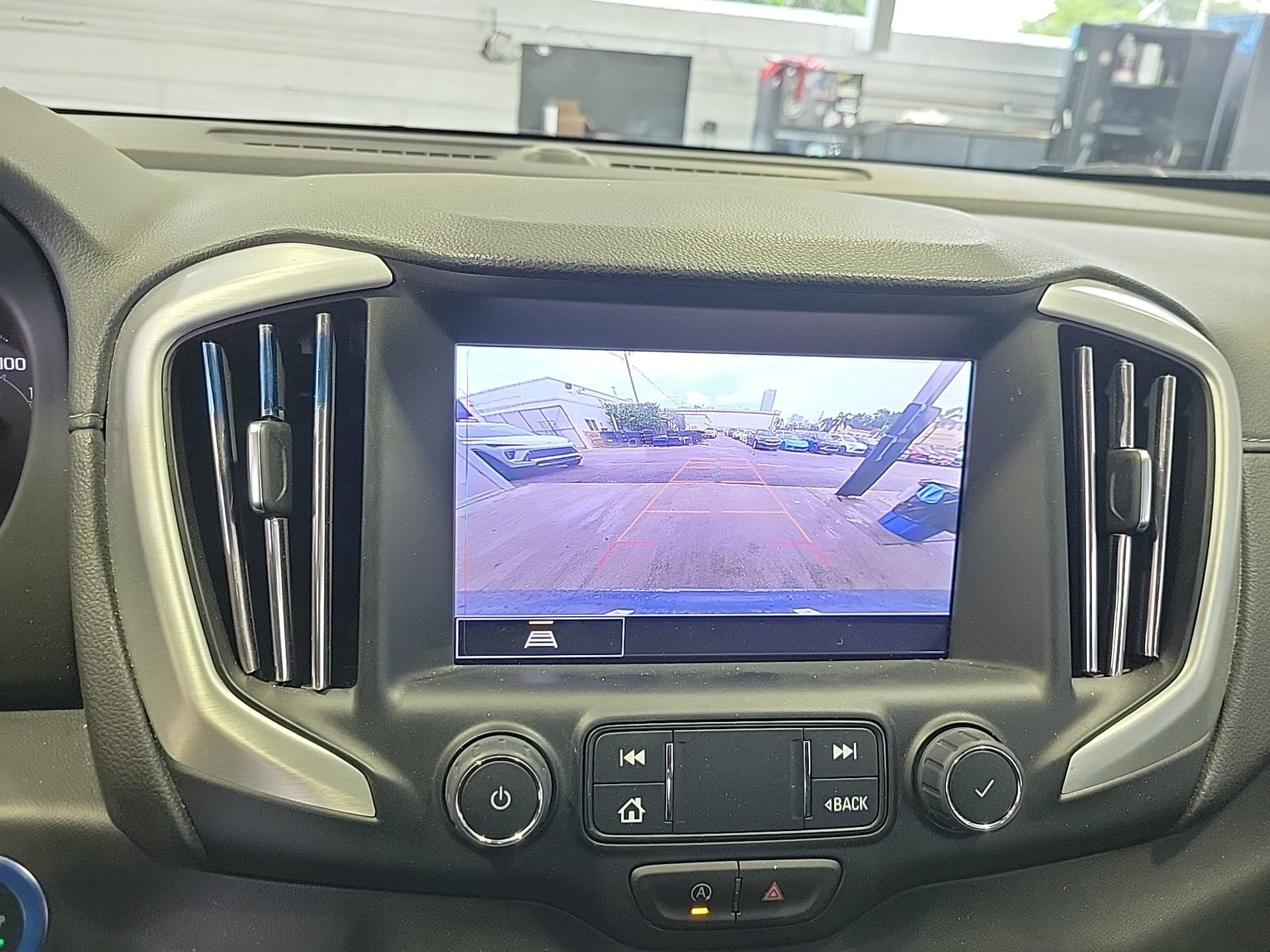 Used 2024 GMC Terrain SLT w/ LPO, Floor Liner Package image 34