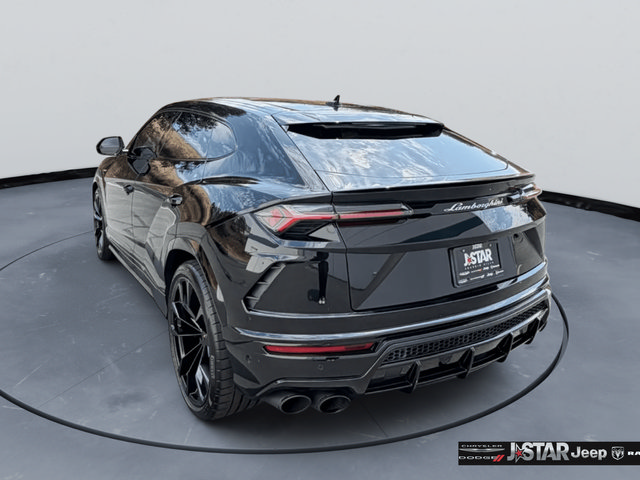 Used 2022 Lamborghini Urus AWD/4WD image 7