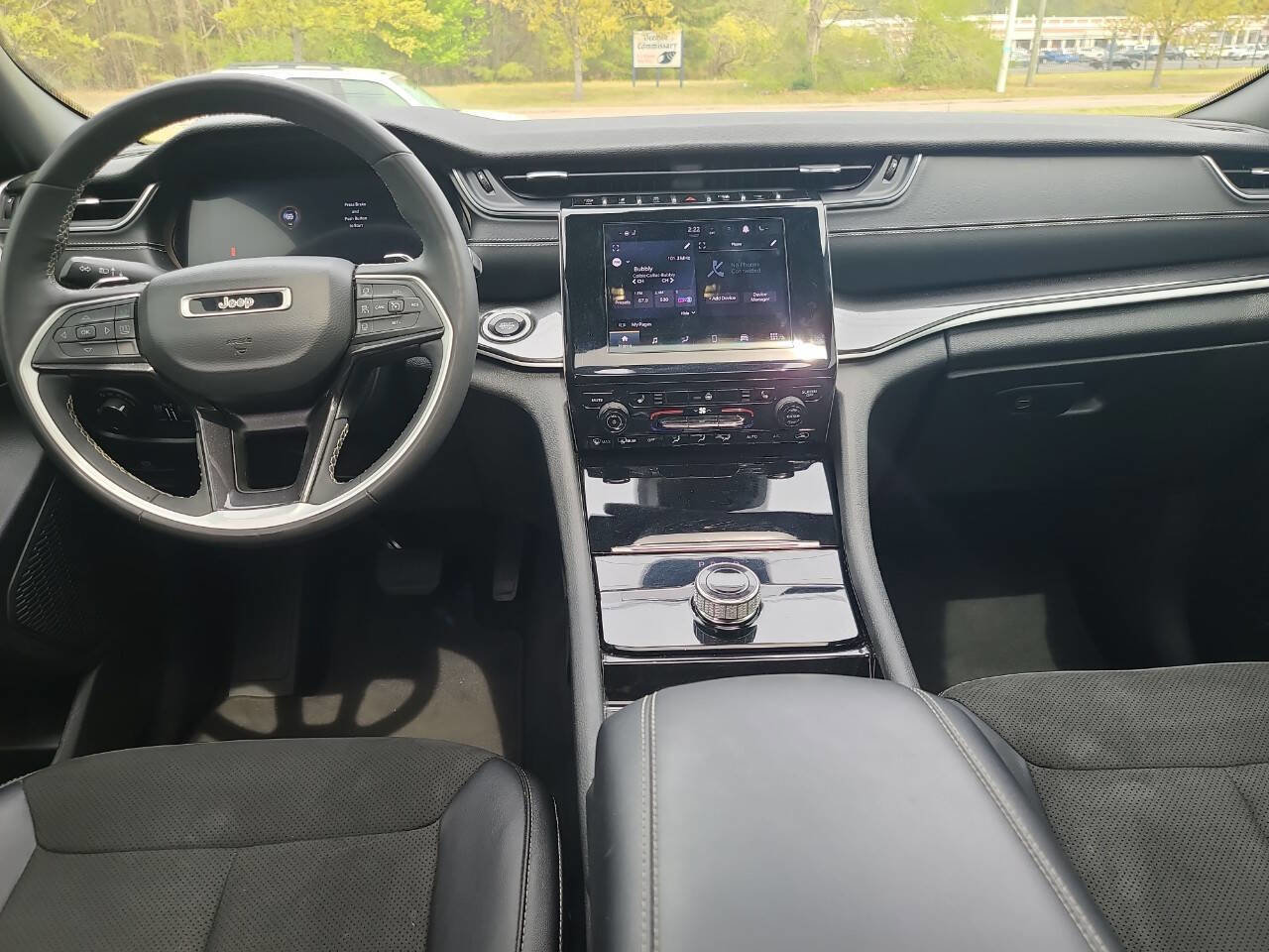 Used 2023 Jeep Grand Cherokee L Laredo RWD image 30