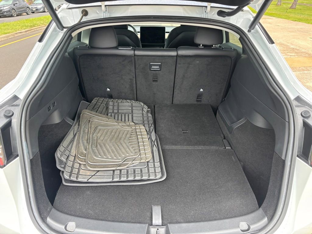 Used 2023 Tesla Model Y Long Range image 15