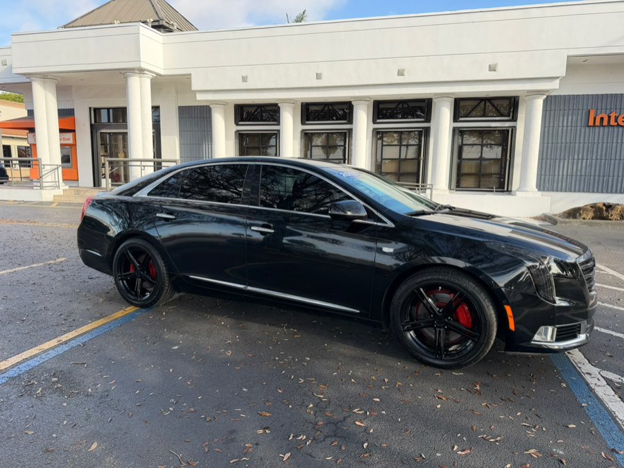 Used 2018 Cadillac XTS Luxury FWD image 2
