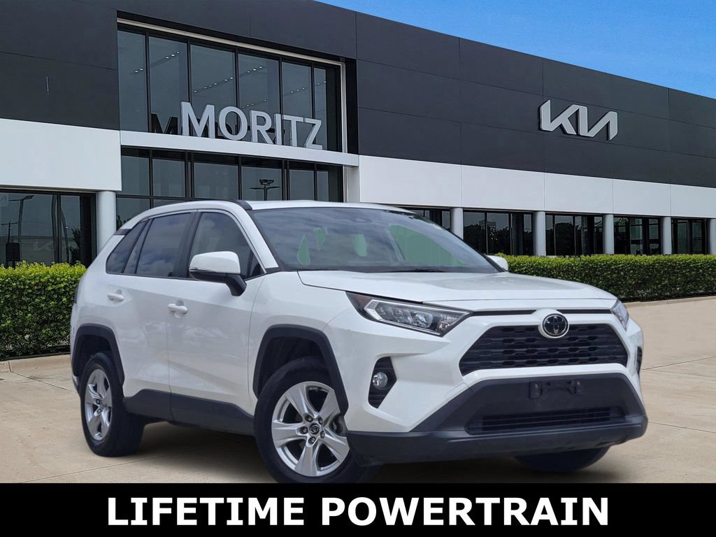 Used 2019 Toyota RAV4 XLE w/ Convenience Package FWD image 1