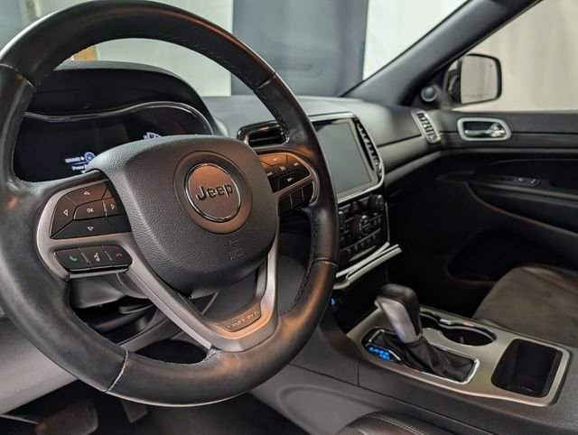 Used 2021 Jeep Grand Cherokee Laredo X AWD/4WD image 16