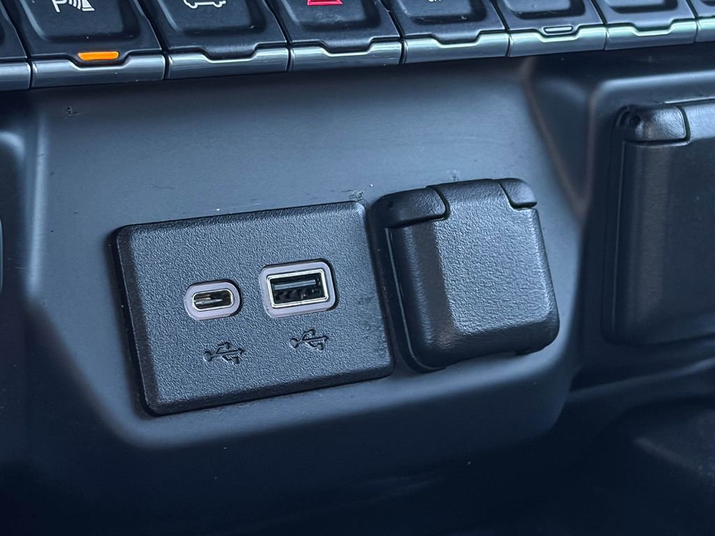 Used 2022 GMC Sierra 2500 Denali w/ Denali Ultimate Package image 39