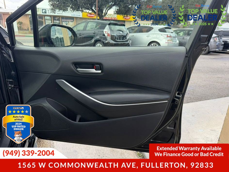 Used 2020 Toyota Corolla SE w/ SE Premium Package FWD image 27