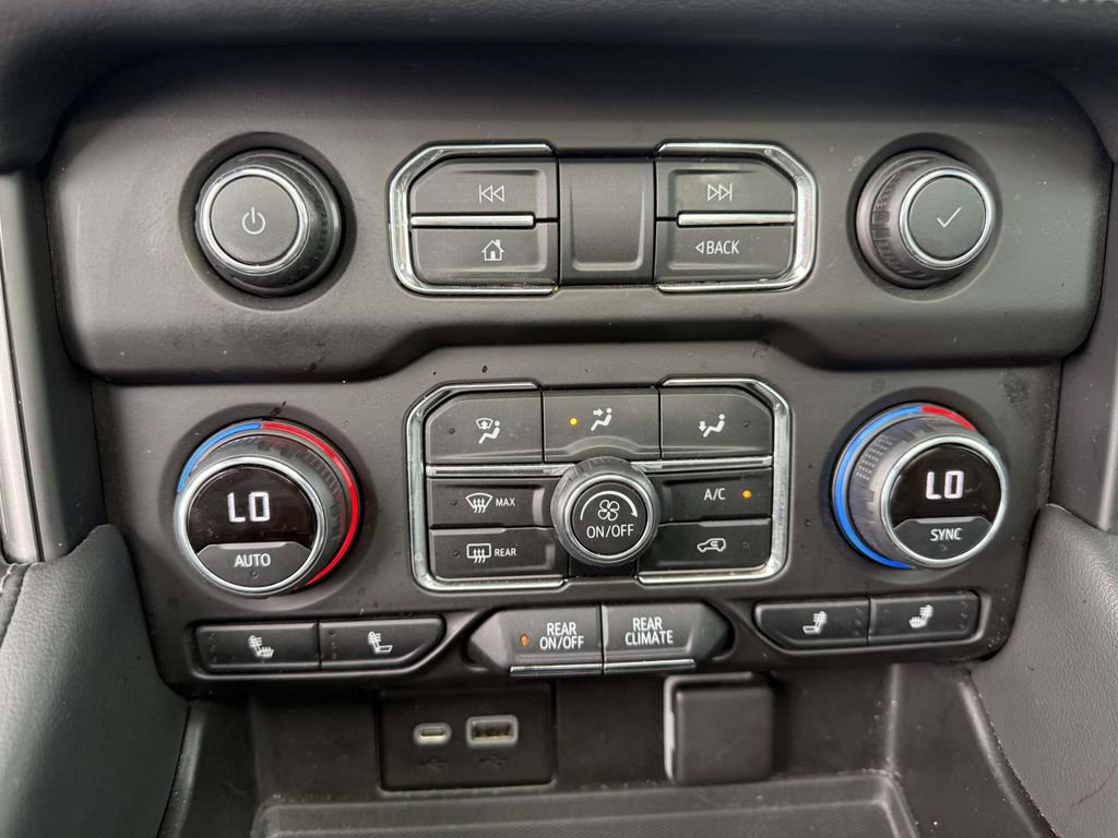 Used 2021 Chevrolet Tahoe Z71 image 22