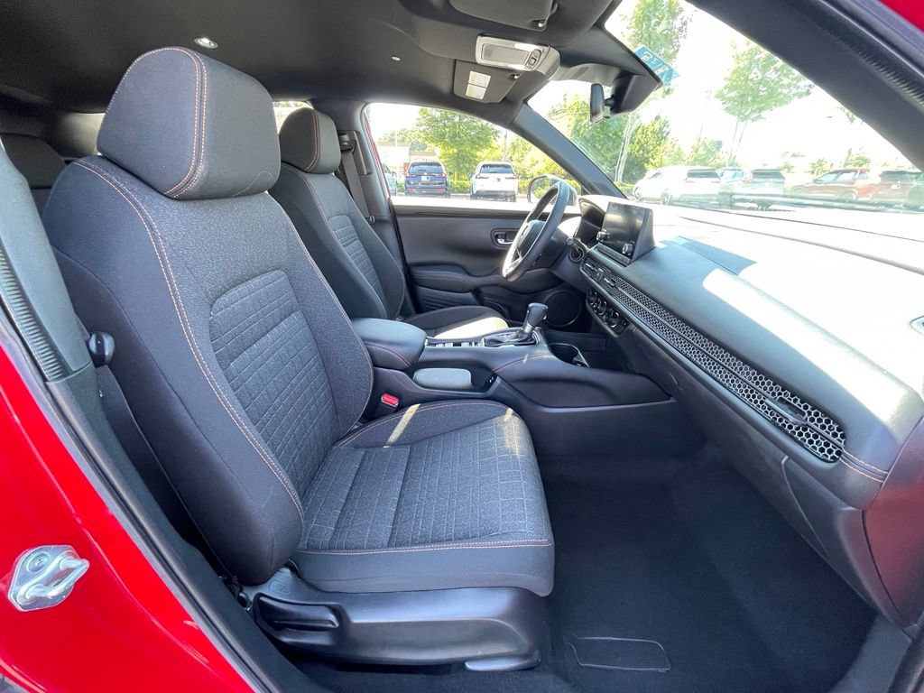 Used 2024 Honda HR-V Sport image 32