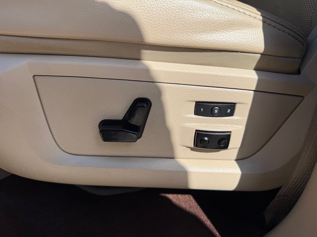 Used 2014 RAM 2500 Laramie RWD image 19