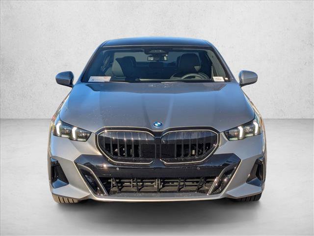 New 2026 BMW 550e xDrive image 6