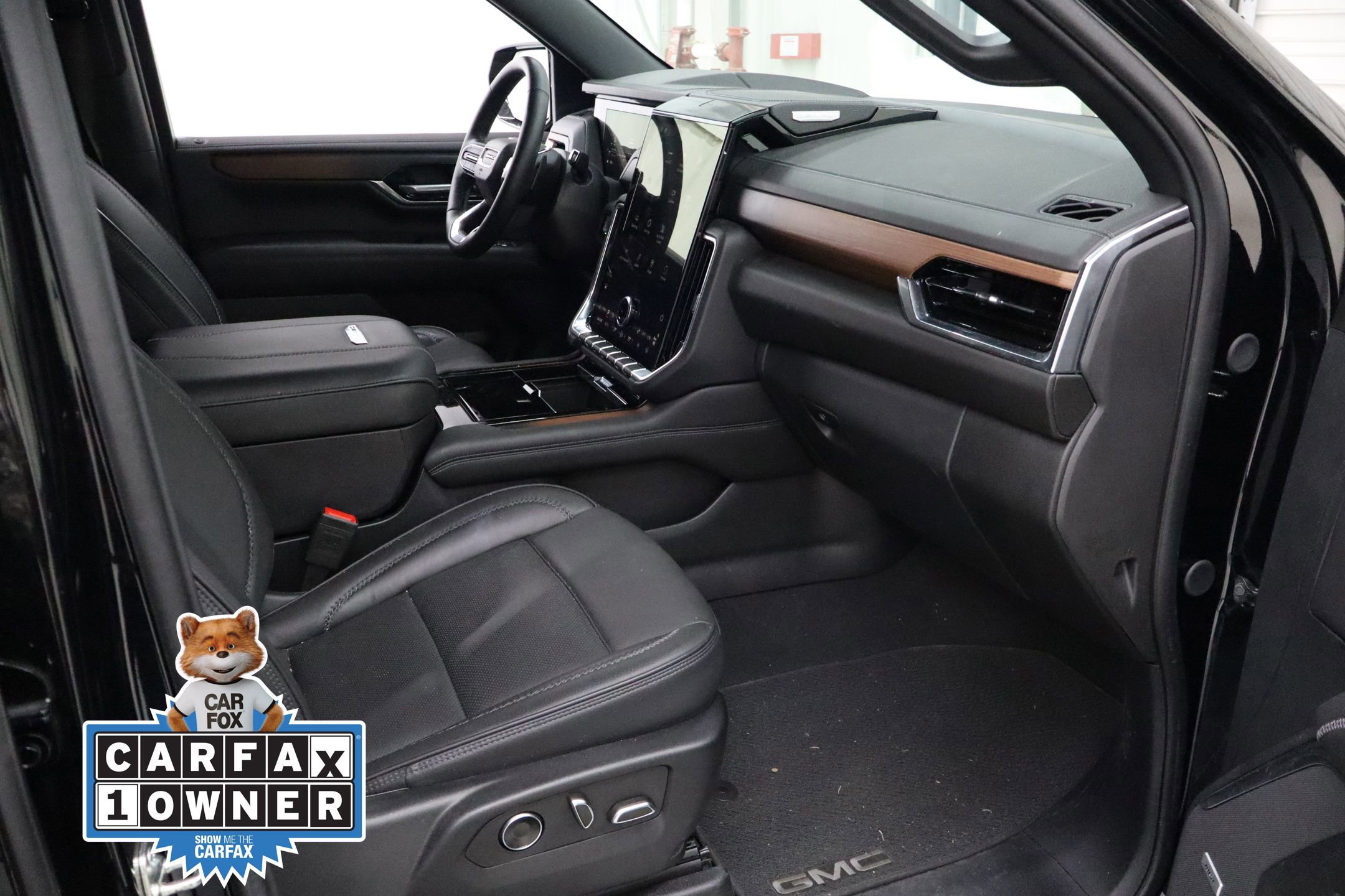 Used 2025 GMC Yukon Denali image 30