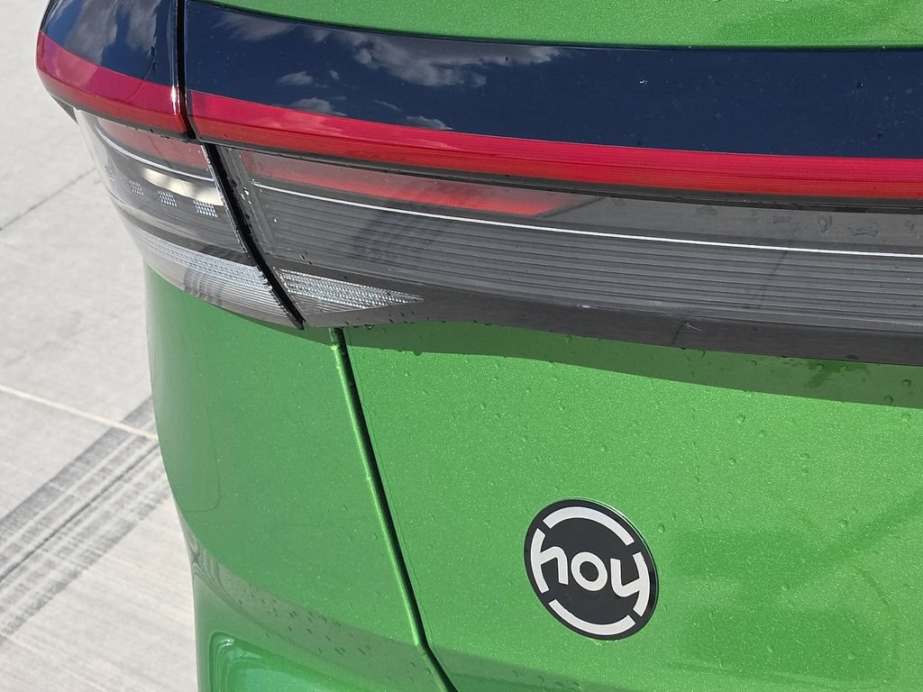 New 2026 Volkswagen Taos SE FWD image 9