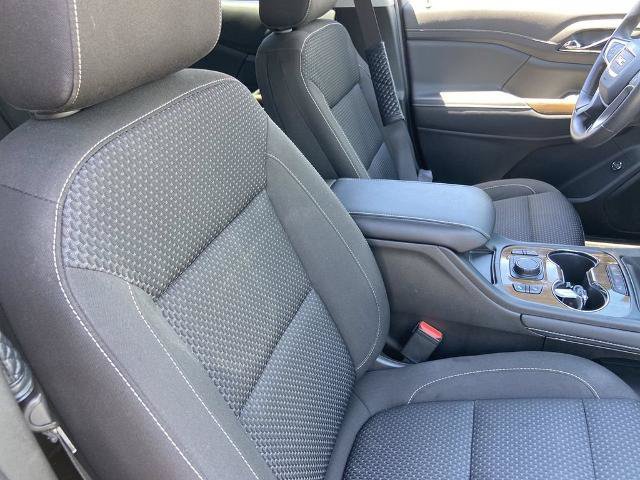 Used 2023 GMC Acadia SLE w/ Driver Convenience Package FWD image 23