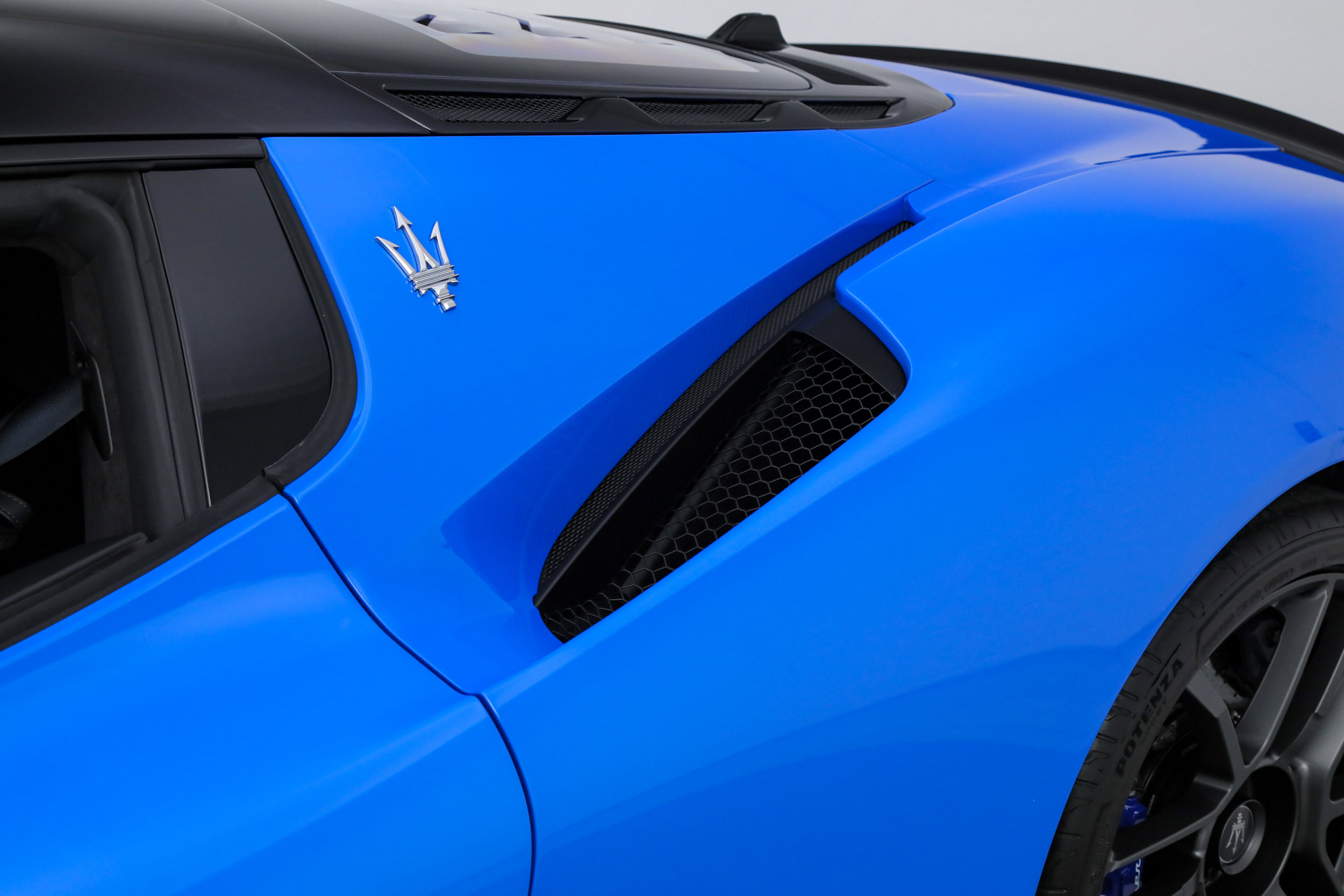 Certified 2022 Maserati MC20 Coupe RWD image 16