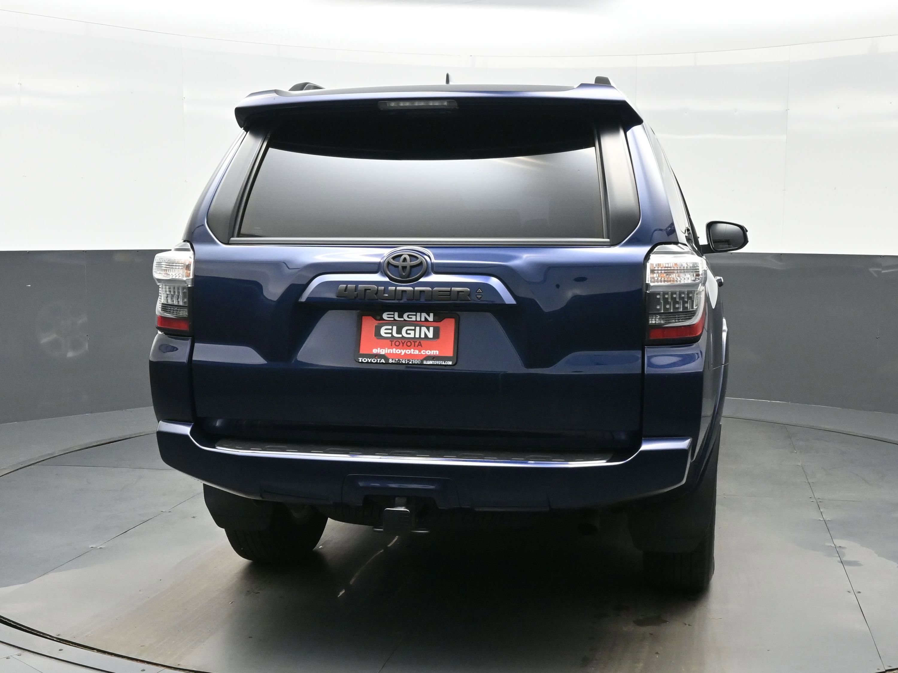 Used 2022 Toyota 4Runner SR5 image 5