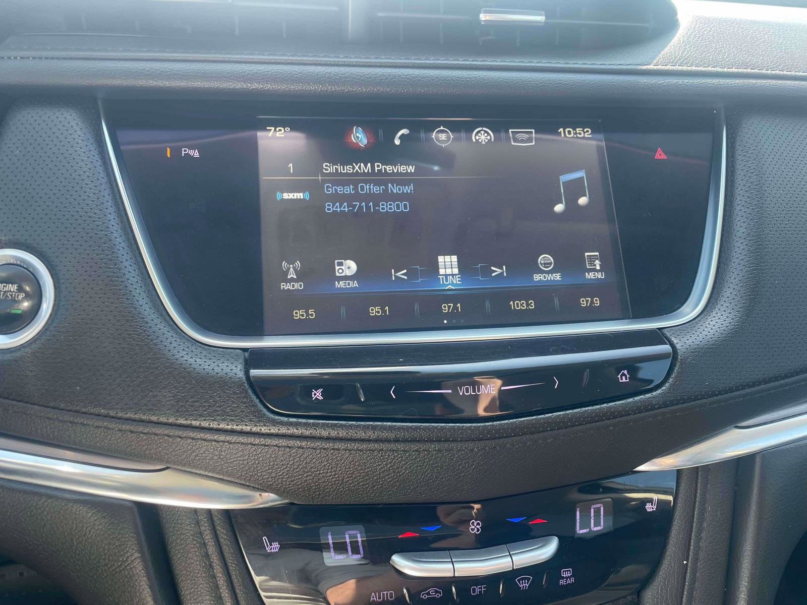 Used 2018 Cadillac XT5 Luxury w/ Driver Awareness Package image 9