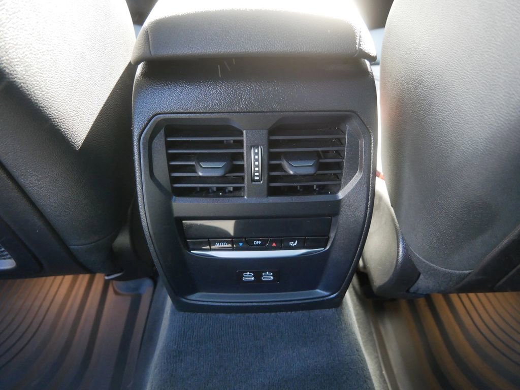 Used 2021 BMW 330i xDrive Sedan w/ Convenience Package AWD/4WD image 19