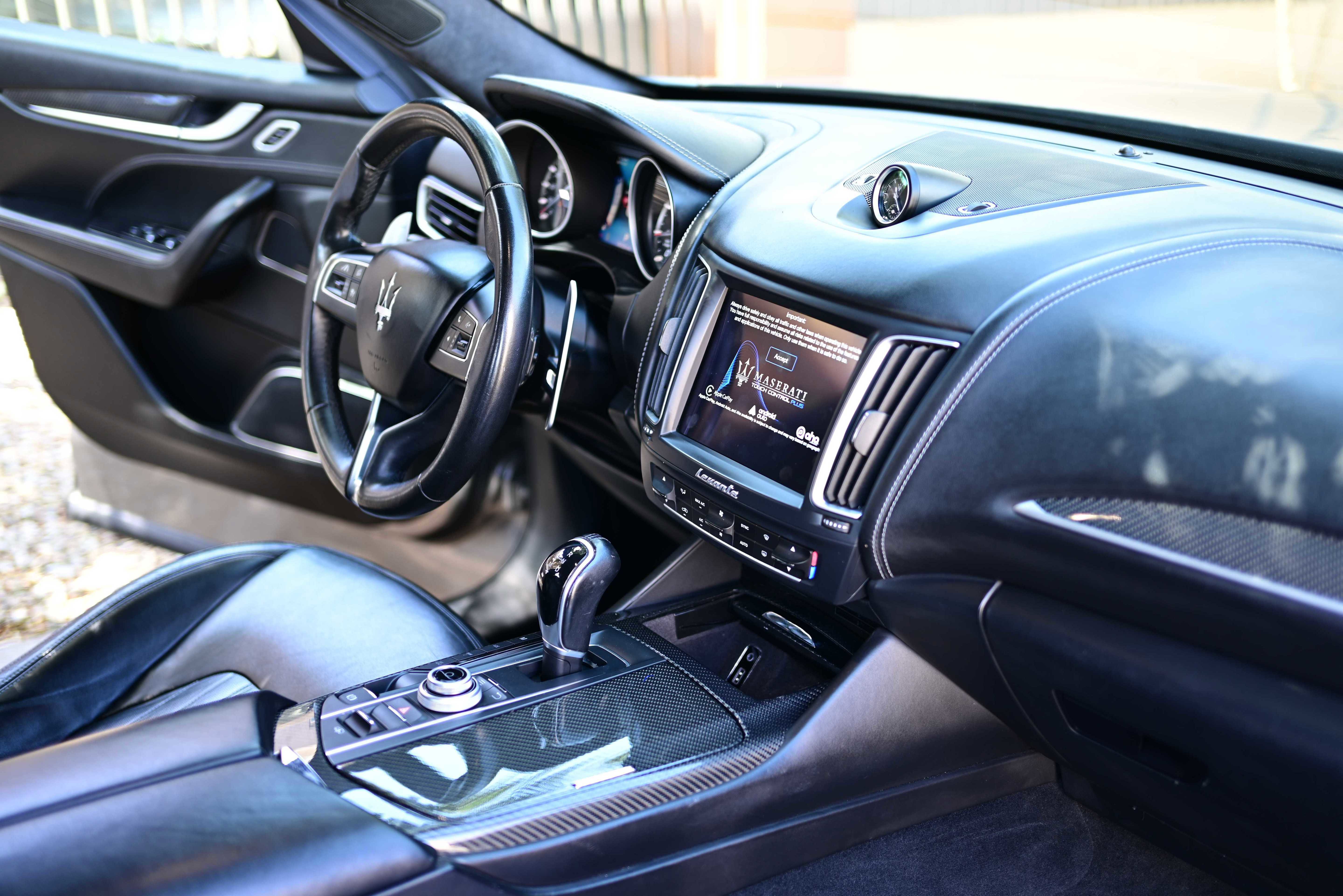 Used 2017 Maserati Levante S image 11