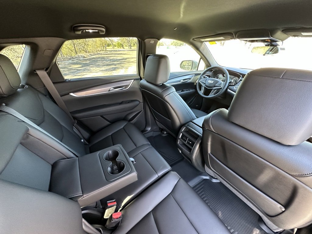 New 2026 Cadillac XT5 Luxury w/ LPO, Floor Liner Package image 18