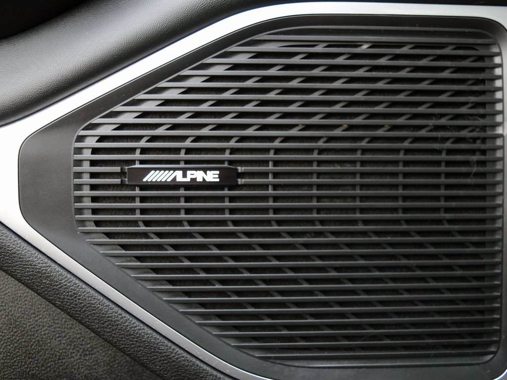 Used 2024 Jeep Wagoneer L Series III w/ Flexible Seating Group image 29