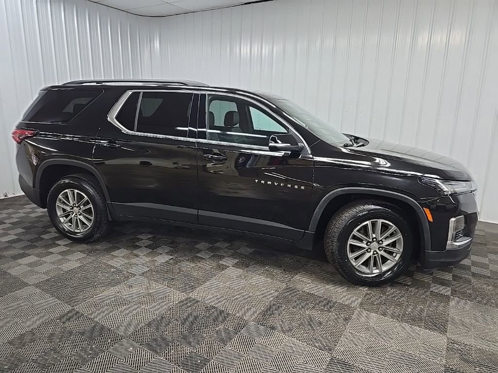 Used 2023 Chevrolet Traverse LT