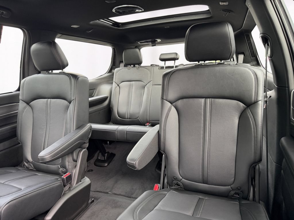 New 2026 Jeep Grand Wagoneer Limited AWD/4WD image 13