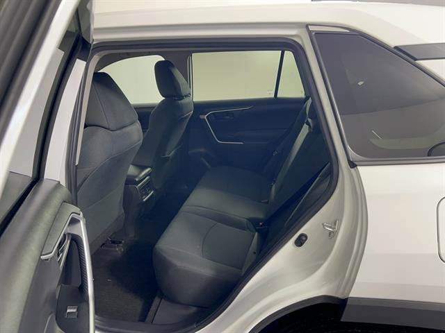 Certified 2022 Toyota RAV4 LE image 25