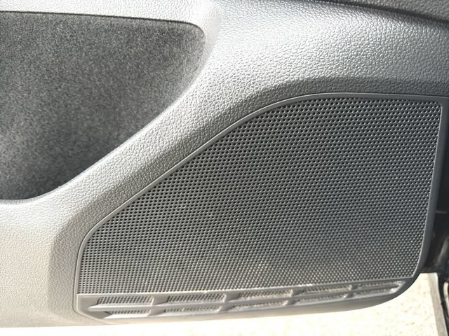 Used 2016 Volkswagen Golf 2-Door FWD image 21