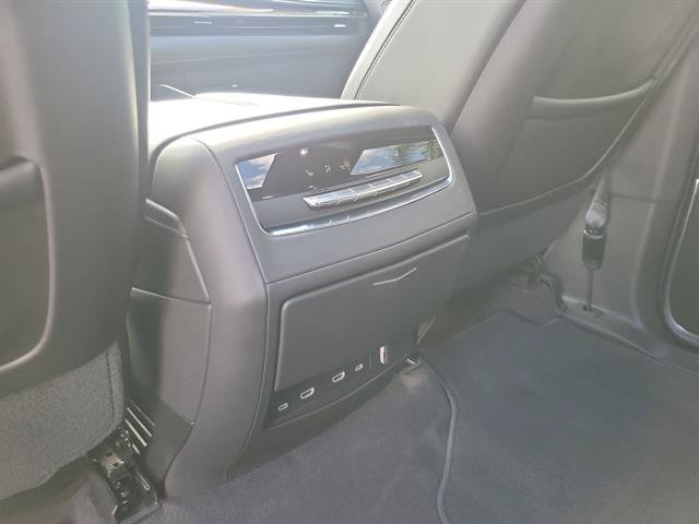 Certified 2023 Cadillac Escalade Sport Platinum w/ LPO, ONYX Package AWD/4WD image 14