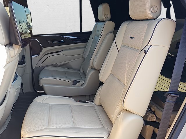 Used 2021 Cadillac Escalade Premium Luxury w/ Driver Assist Tech Package image 16