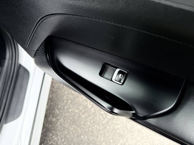 Certified 2022 Kia K5 LXS FWD image 30