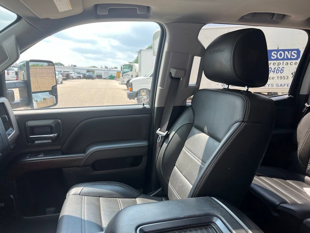 Used 2018 GMC Sierra 2500 Denali AWD/4WD image 25