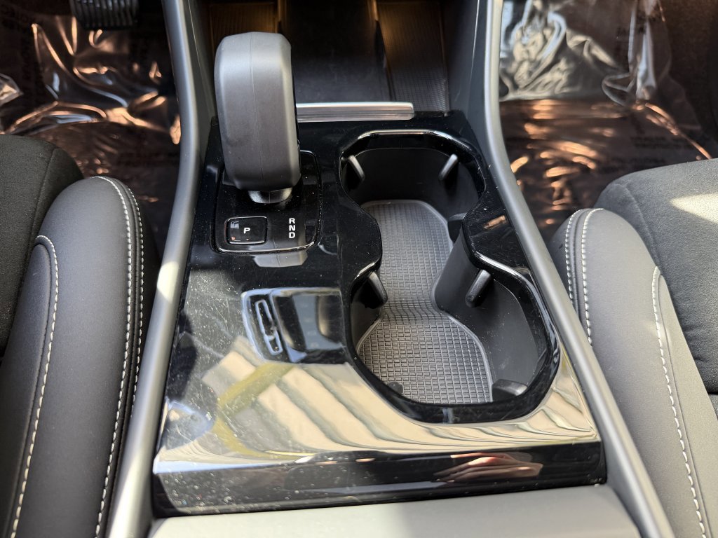 Used 2024 Volvo C40 P8 Recharge Ultimate w/ Protection Package Premier image 24