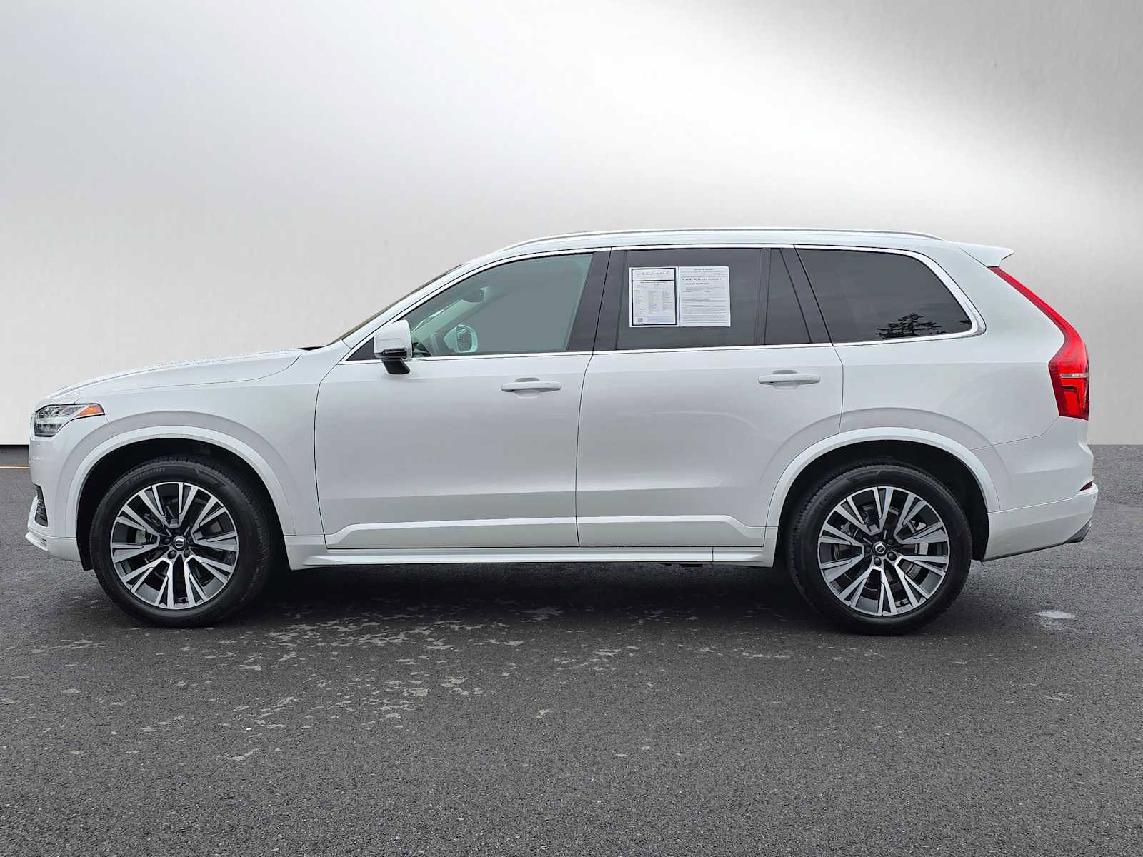 Used 2020 Volvo XC90 T6 Momentum AWD/4WD image 6