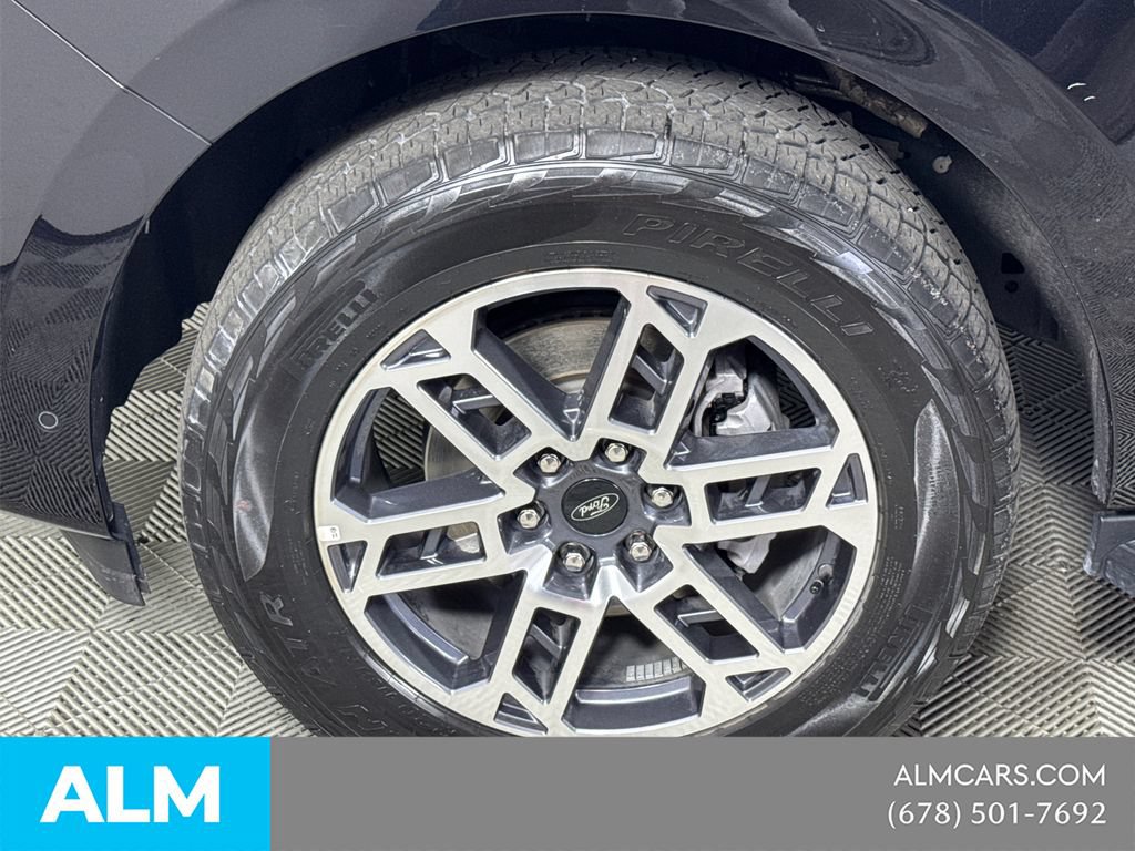 Used 2025 Ford Expedition Active AWD/4WD image 14