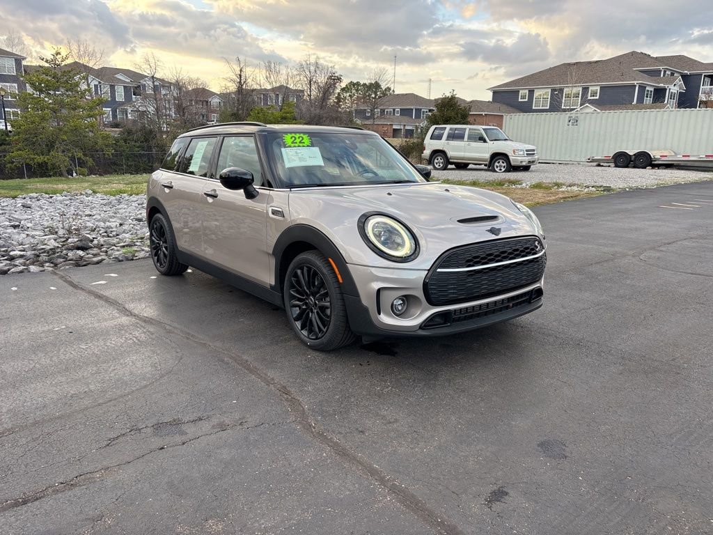 Used 2022 MINI Cooper Clubman S w/ Premium Package image 8