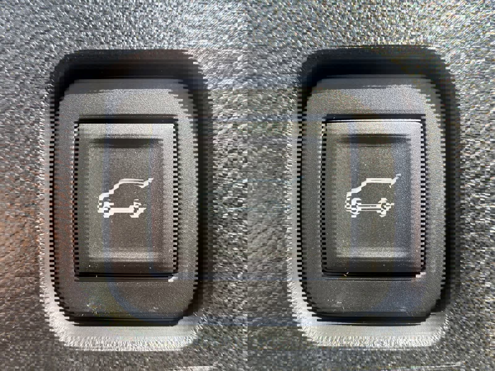 Used 2025 GMC Acadia Elevation image 26